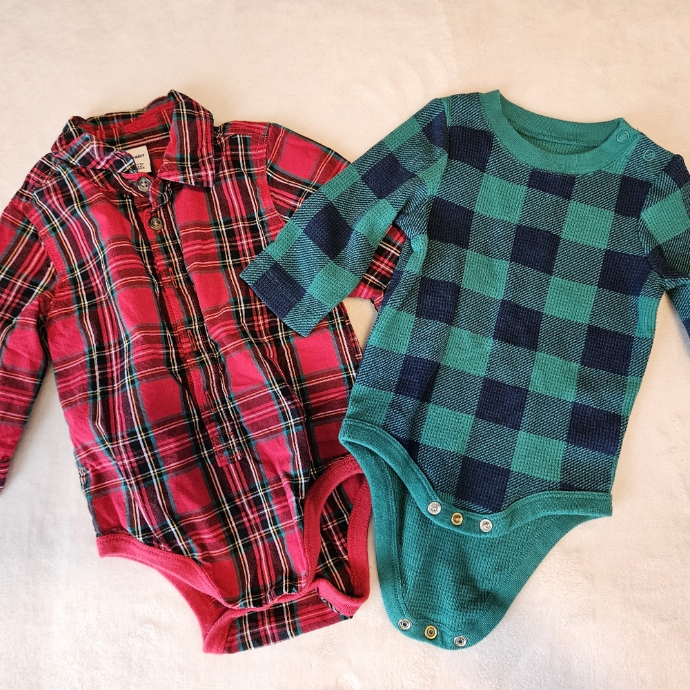 2 Christmas Holiday Plaid Onesies Size 6-12 months
